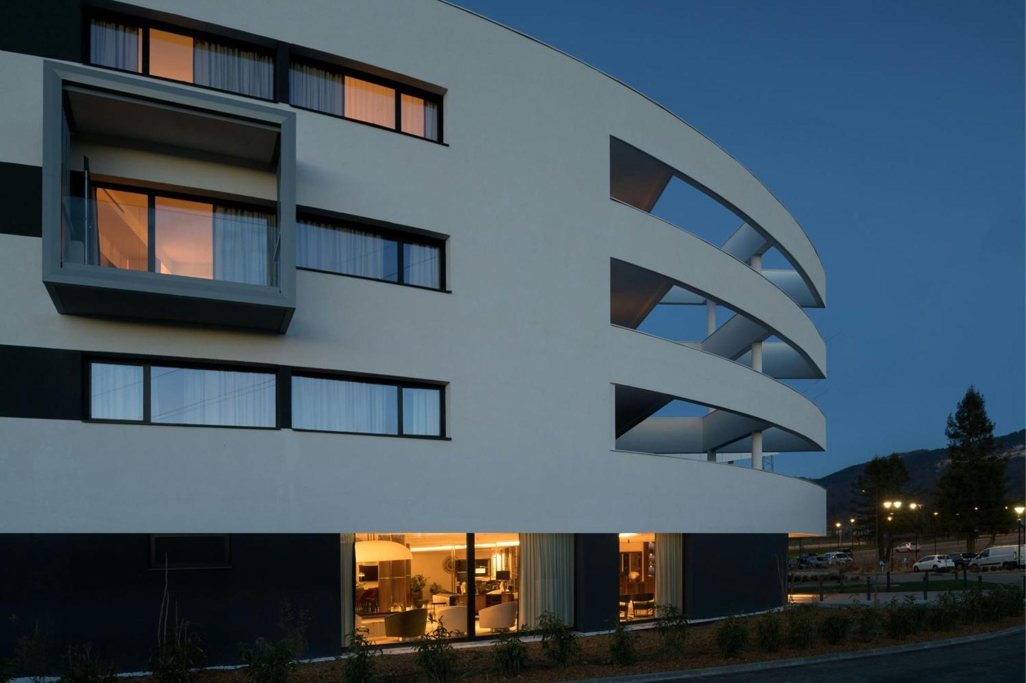 Ac Hotel By Marriott Saint-Julien-En-Genevois Exterior photo