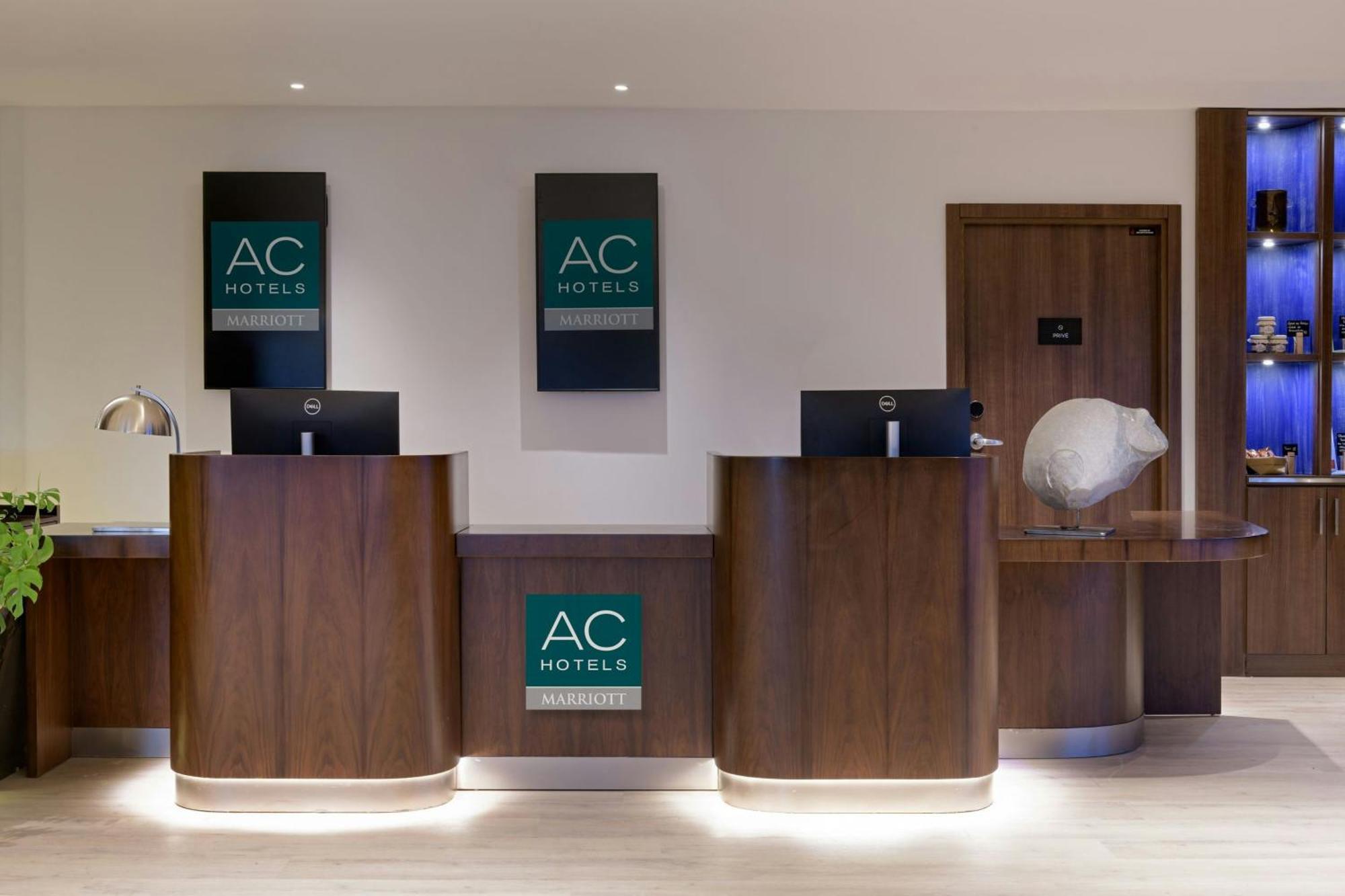 Ac Hotel By Marriott Saint-Julien-En-Genevois Exterior photo